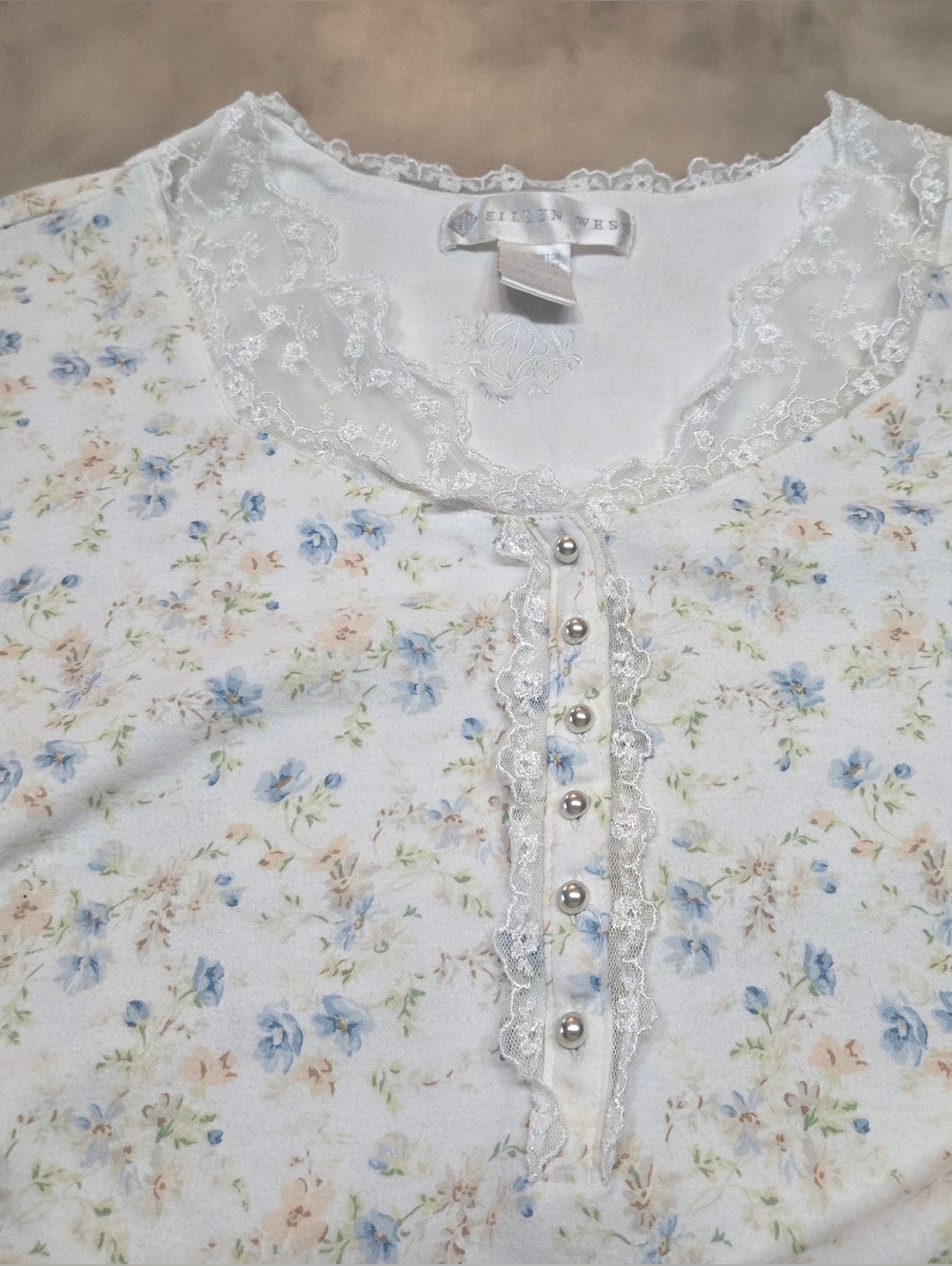 Eileen West White Floral Traditional Nightgown Pearl Button Details Size L